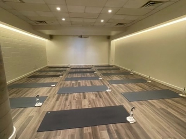 🍊know someone who's new to yoga?